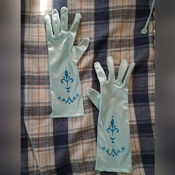 Kids Frozen-Themed Blue Gloves and Braid Set - Picture 2 of 3